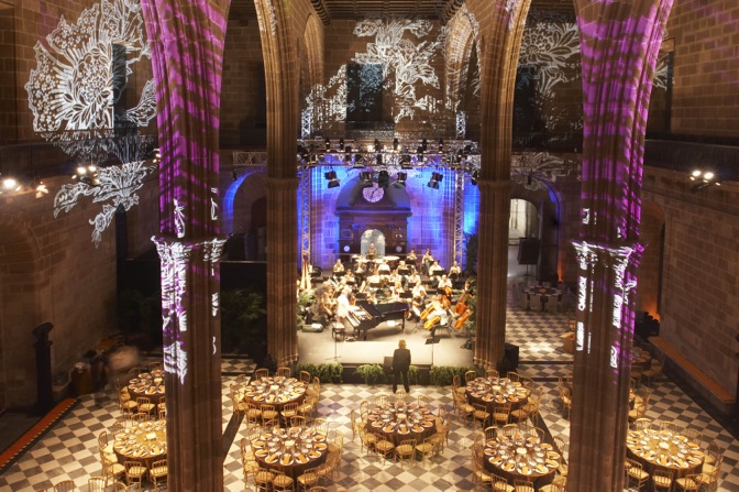 Interior de la Llotja del Mar