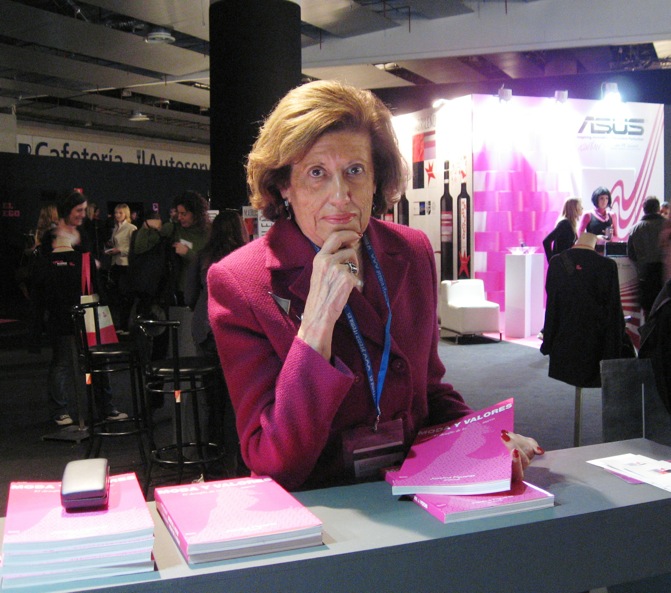 Firma de libros en Pasarela Cibeles