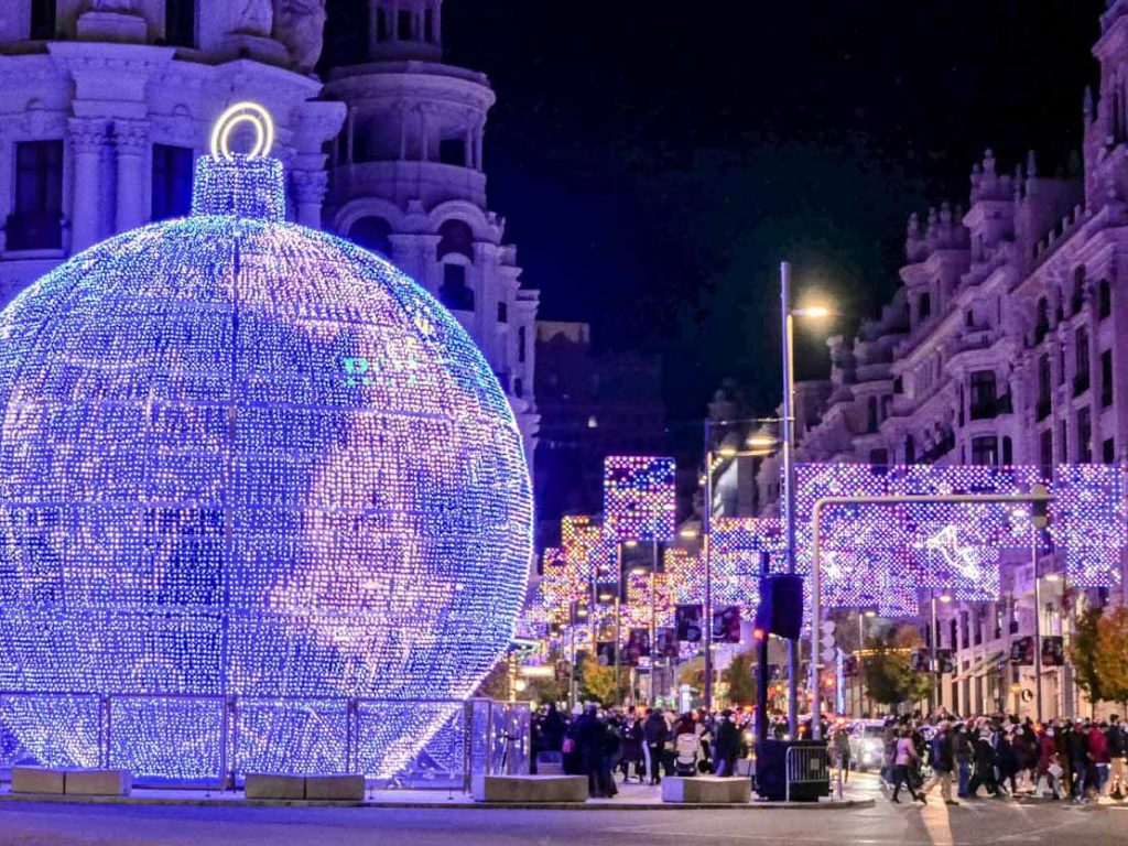 Gran bola en la Gran Vía