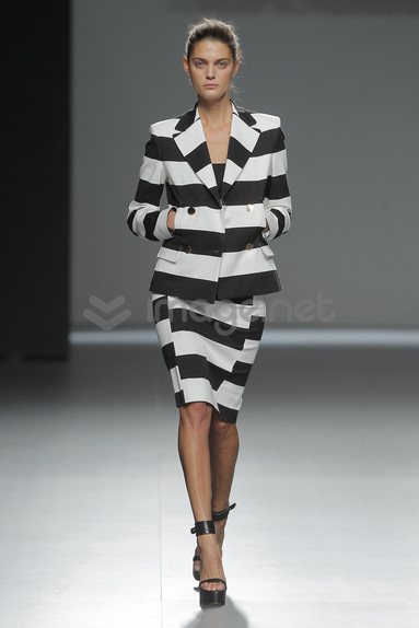 asmoda.Models.Custom.FotosVista